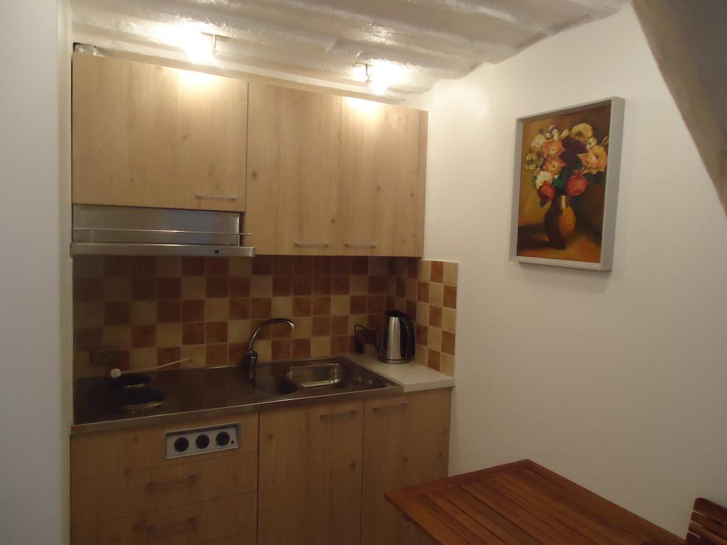 Homestay Roja วิลนีอุส ภายนอก รูปภาพ